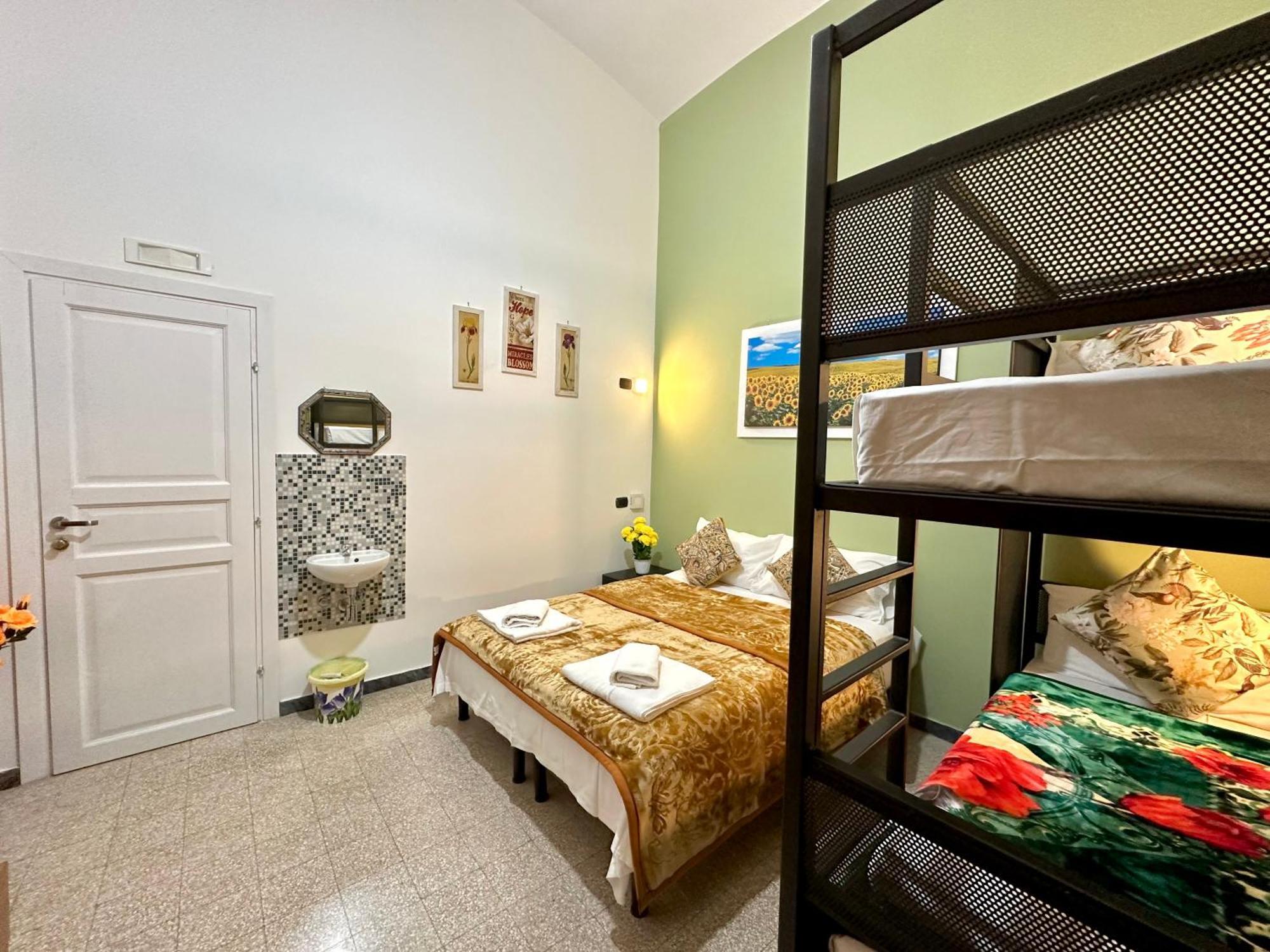 B&B Termini Colosseo Suite Rome Bagian luar foto